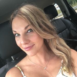 Meet your Posher, Renata